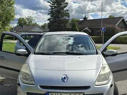 Silver Begagnad 2010 Renault Clio R.S. Halvkombi | 29 999 kr (Marknadspris)