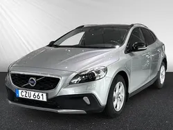Silver Begagnad 2014 Volvo V40 CC Momentum Kombi | 149 800 kr (Marknadspris)