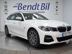 Alpinvit Begagnad 2021 BMW 330e M Sport Kombi | 354 500 kr (Marknadspris)