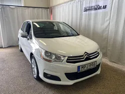 Vit Begagnad 2014 Citroën C4 Halvkombi | 92 000 kr (Marknadspris)