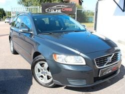 Grå Begagnad 2009 Volvo V50 Kinetic Kombi | 48 900 kr (Marknadspris)