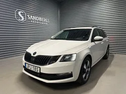 Vit Begagnad 2019 Skoda Octavia Kombi | 123 500 kr (Marknadspris)