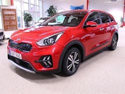 Röd Begagnad 2020 Kia Niro Advance SUV | 194 000 kr (Marknadspris)