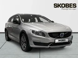 Silver Begagnad 2018 Volvo V60 CC Standard Kombi | 239 000 kr (Lite dyr)