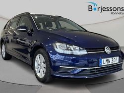 Mörkblå (blå) Begagnad 2020 VW Golf VII Kombi | 215 000 kr (Marknadspris)