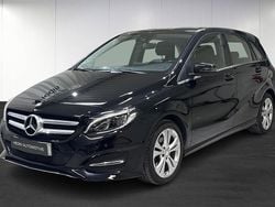 Svart Begagnad 2015 Mercedes 200 Kombi | 159 900 kr