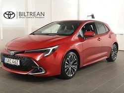 Röd Begagnad 2024 Toyota Corolla Style Halvkombi | 274 800 kr (Lite dyr)