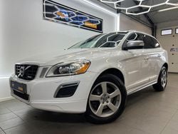 Vit Begagnad 2013 Volvo XC60 R-Design SUV | 129 900 kr (Marknadspris)