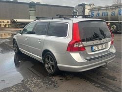 Grå Begagnad 2011 Volvo V70 Momentum Kombi | 55 000 kr (Bra pris)