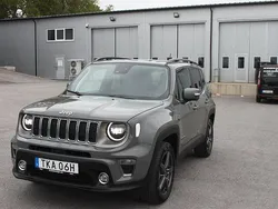 Grå Begagnad 2020 Jeep Renegade SUV | 220 000 kr (Marknadspris)