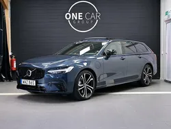 Mörkblå Begagnad 2023 Volvo V90 Ultimate Kombi | 629 800 kr (Dyr)