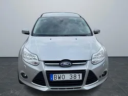 Grå Begagnad 2012 Ford Focus Trend Kombi | 47 900 kr (Marknadspris)