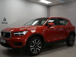 Röd Begagnad 2022 Volvo XC40 Momentum SUV | 329 000 kr (Marknadspris)