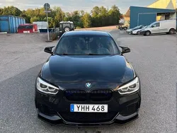 Svart Begagnad 2016 BMW M140 M Sport Halvkombi | 315 000 kr (Marknadspris)