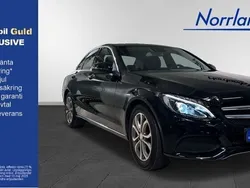 Svart Begagnad 2016 Mercedes C350e Sedan | 209 000 kr
