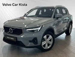 Grå Begagnad 2023 Volvo XC40 Core SUV | 329 800 kr (Marknadspris)