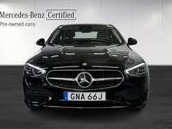 Svart (black) Begagnad 2023 Mercedes C300e Avantgarde Sedan | 440 900 kr (Superpris)