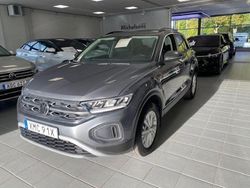 Grå Begagnad 2022 VW T-Roc Life SUV | 219 900 kr (Marknadspris)