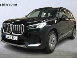 Svart Begagnad 2023 BMW iX1 SUV | 409 900 kr (Bra pris)