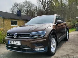 Brun Begagnad 2017 VW Tiguan SUV | 229 900 kr (Marknadspris)