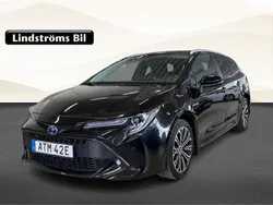 Svart Begagnad 2020 Toyota Corolla Style Kombi | 269 900 kr (Marknadspris)