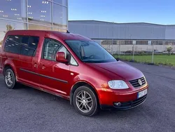 Mörkröd Begagnad 2010 VW Caddy Maxi Life Life Minibuss | 29 900 kr (Superpris)