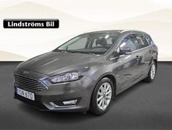 Grå Begagnad 2017 Ford Focus Titanium Kombi | 144 900 kr (Marknadspris)
