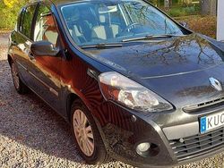 Svart Begagnad 2010 Renault Clio R.S. Halvkombi | 29 500 kr (Marknadspris)