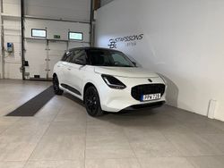 Vit Ny 2025 Suzuki Swift Halvkombi | 293 700 kr (Lite dyr)