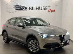 Grå Begagnad 2017 Alfa Romeo Stelvio SUV | 238 500 kr (Marknadspris)
