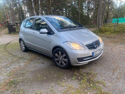 Silver Begagnad 2010 Mercedes A160 Classic Halvkombi | 20 000 kr (Marknadspris)