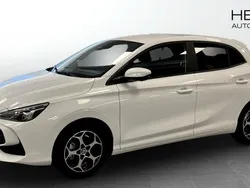Vit (white) Ny 2024 MG MG3 Luxury Halvkombi | 269 990 kr (Marknadspris)