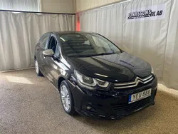 Svart Begagnad 2016 Citroën C4 Halvkombi | 99 000 kr (Marknadspris)