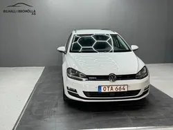 Vit Begagnad 2015 VW Golf VII Kombi | 79 900 kr (Marknadspris)