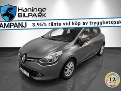 Grå Begagnad 2015 Renault Clio IV Halvkombi | 64 995 kr (Marknadspris)