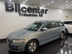 Ljusblå Begagnad 2010 Volvo V50 Momentum Kombi | 49 900 kr (Marknadspris)