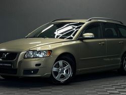 Grön Begagnad 2008 Volvo V50 Momentum Kombi | 49 900 kr (Marknadspris)