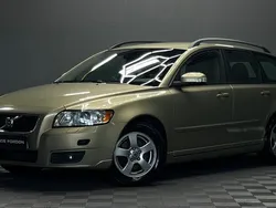 Grön Begagnad 2008 Volvo V50 Momentum Kombi | 49 900 kr (Marknadspris)