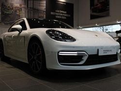 Mörkgrön (white) Begagnad 2022 Porsche Panamera 4S Sedan | 865 000 kr