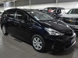 Svart (svart metallic) Begagnad 2016 Toyota Prius+ Minibuss | 179 000 kr (Marknadspris)