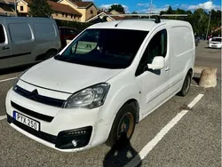 Vit Begagnad 2015 Peugeot Partner Minibuss | 38 000 kr (Bra pris)
