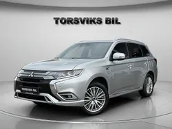 Silver Begagnad 2019 Mitsubishi Outlander P-HEV SUV | 189 900 kr (Marknadspris)