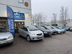 Silver Begagnad 2006 Toyota Yaris Halvkombi | 34 900 kr (Marknadspris)