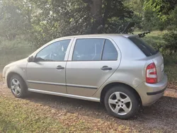 Brun Begagnad 2006 Skoda Fabia Halvkombi | 19 900 kr (Marknadspris)