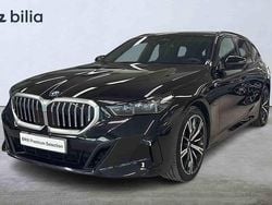 Svart Begagnad 2025 BMW 530e Kombi | 699 900 kr