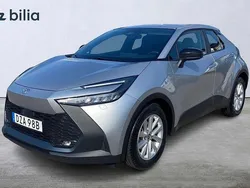 Silver Begagnad 2024 Toyota C-HR Active SUV | 349 900 kr (Bra pris)
