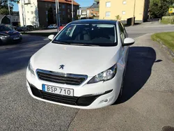 Vit Begagnad 2014 Peugeot 308 Halvkombi | 89 000 kr (Marknadspris)