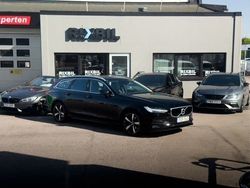 Svart Begagnad 2020 Volvo V90 Momentum Kombi | 174 900 kr