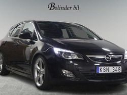 Svart Begagnad 2010 Opel Astra Enjoy Halvkombi | 74 900 kr (Marknadspris)