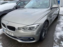 Platina silver metallic Begagnad 2019 BMW 320 Sport Line Kombi | 199 000 kr (Bra pris)